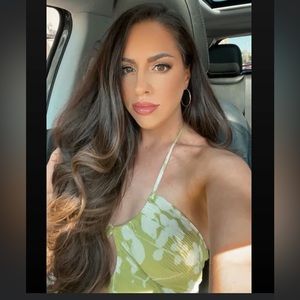 Meet your Posher, Julia